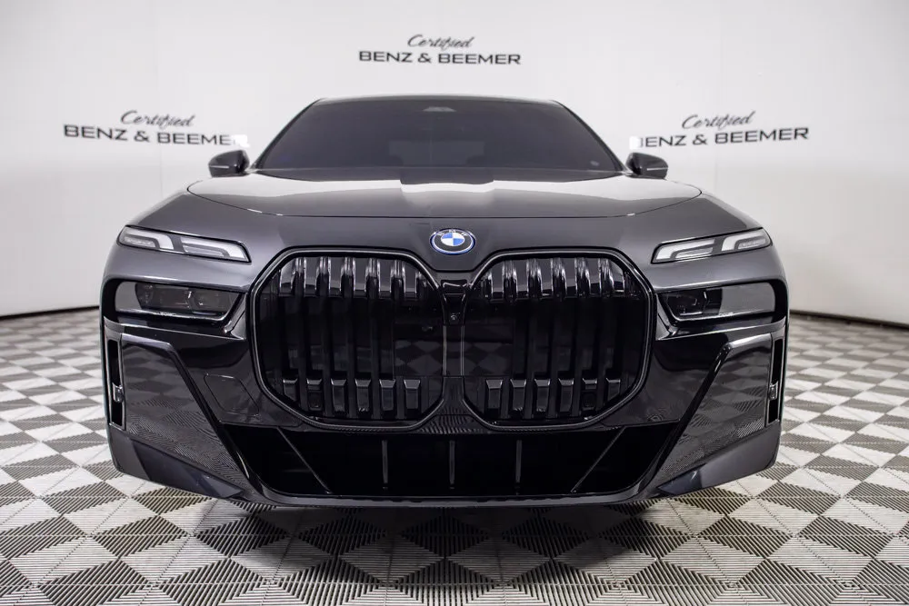 BMW i7 photo 5