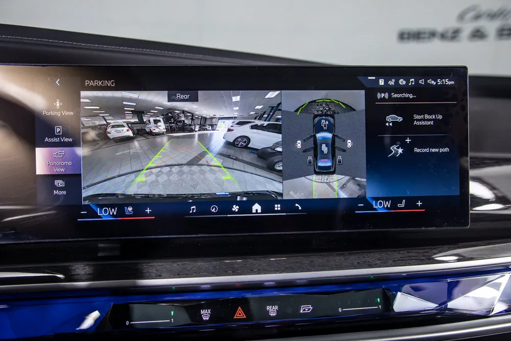 BMW i7 photo 28