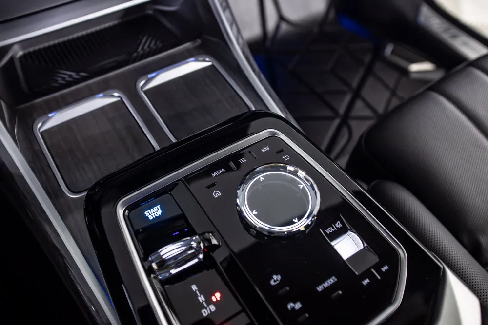 BMW i7 photo 31