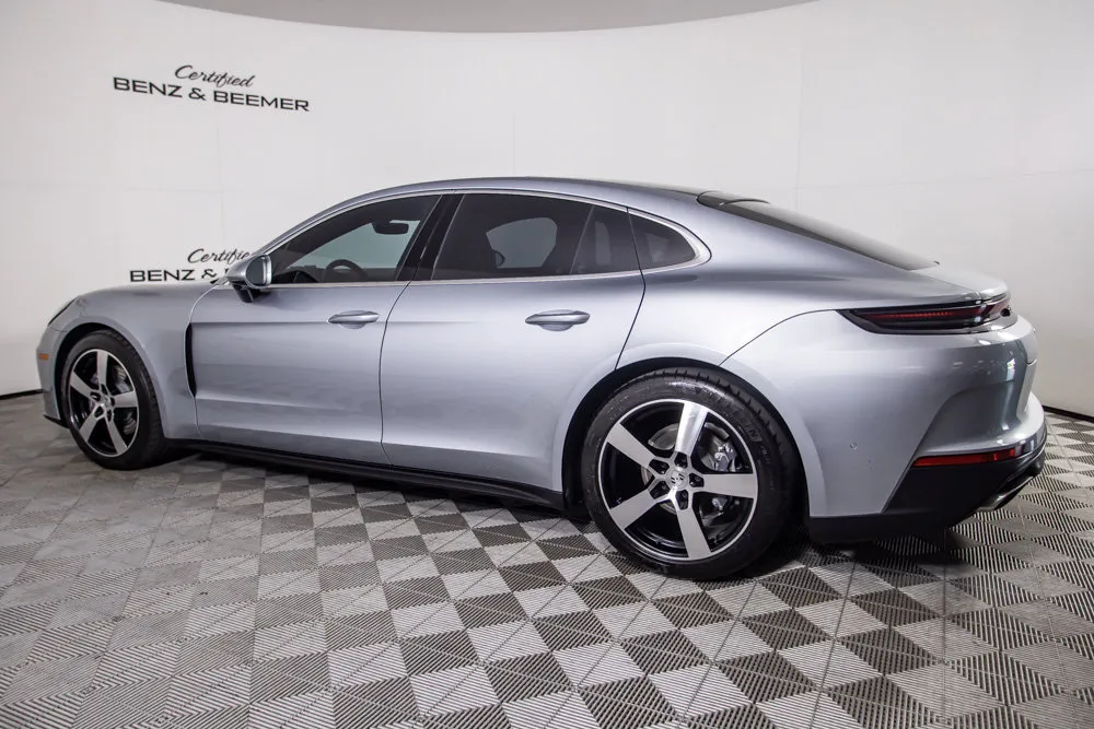 Porsche Panamera photo 11