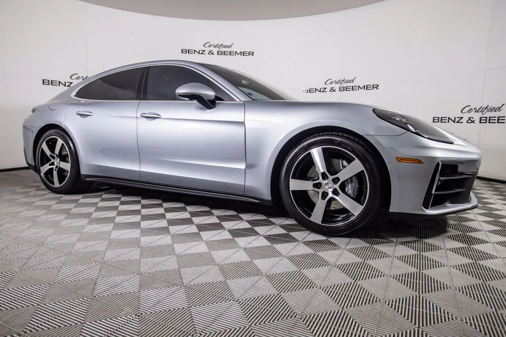 Porsche Panamera photo 2