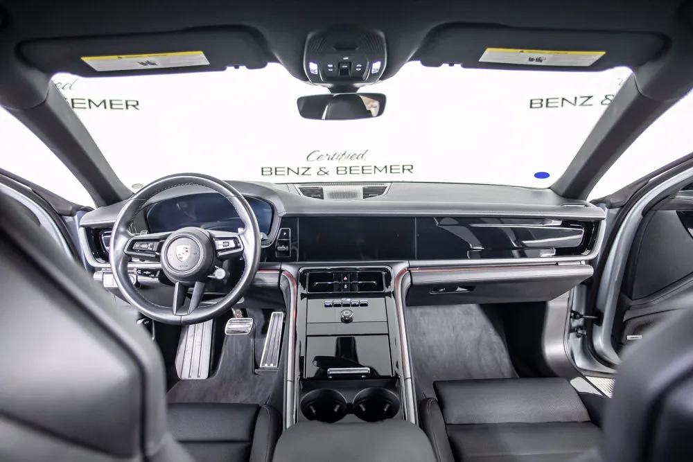 Porsche Panamera photo 25