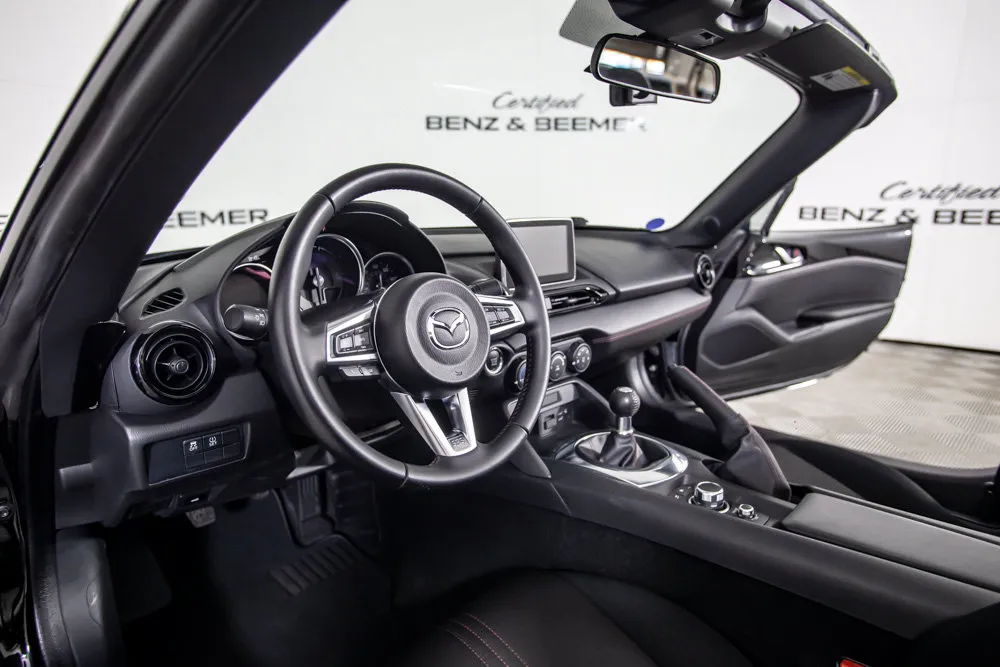Mazda Miata photo 20