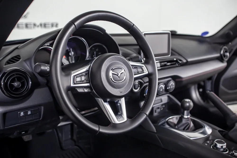Mazda Miata photo 21