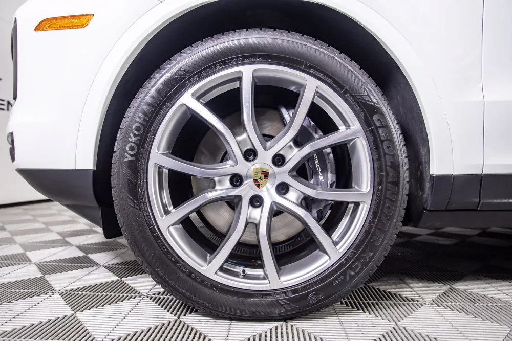 Porsche Cayenne photo 9