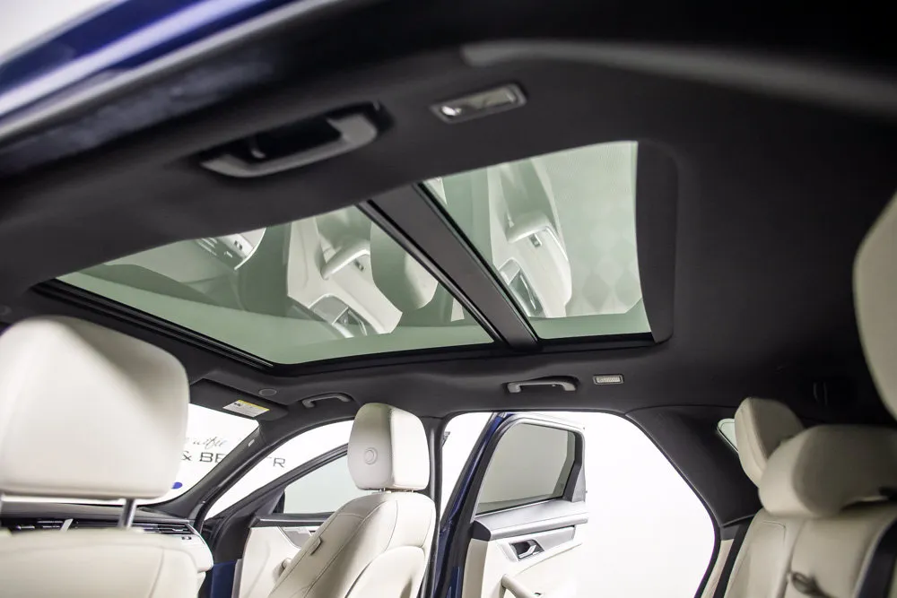 Jaguar F-PACE photo 28