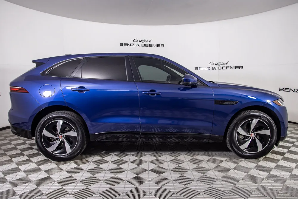 Jaguar F-PACE photo 17