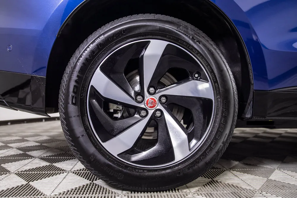 Jaguar F-PACE photo 20