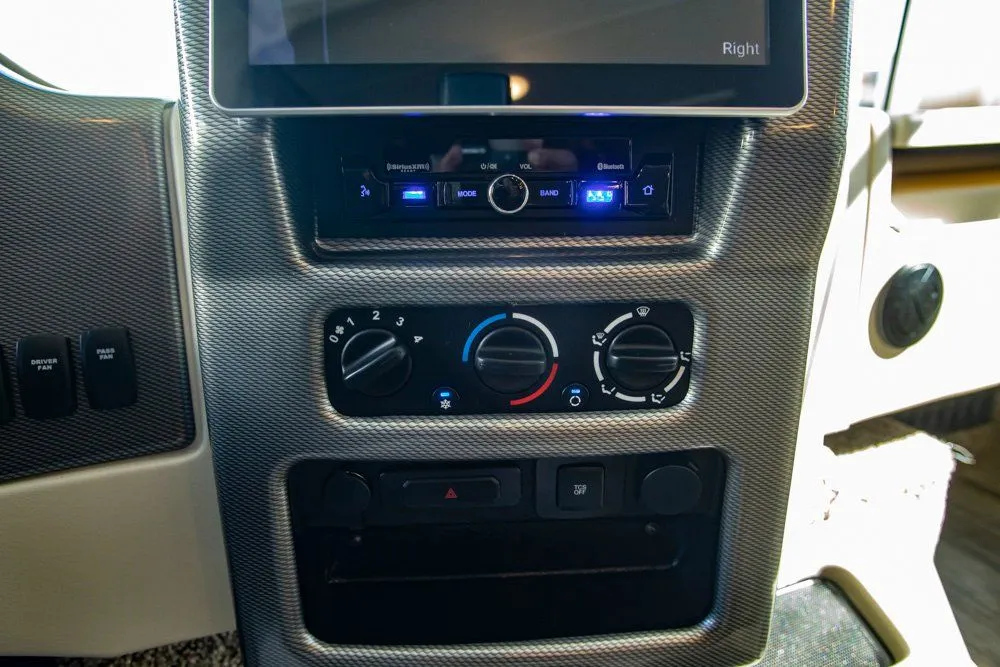 Ford Thor photo 42
