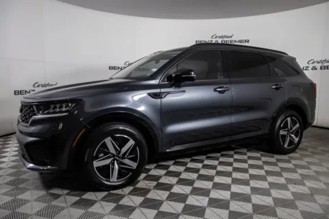 More photos of 2021 Kia Sorento S at Certified Benz & Beemer Buying Center, AZ