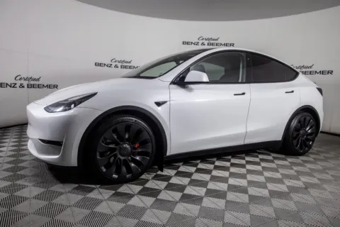 More photos of 2021 Tesla Model Y Performance at Certified Benz & Beemer Buying Center, AZ