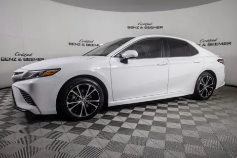 More photos of 2020 Toyota Camry SE at Certified Benz & Beemer Buying Center, AZ