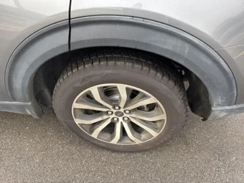 More photos of 2022 Ford Explorer ST-Line at Brighton Motors, MI