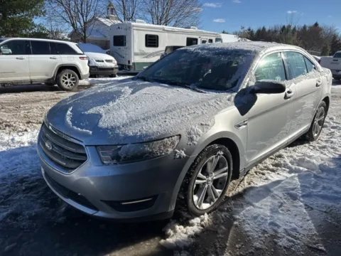 Silver 2014 Ford Taurus SEL for sale in Brighton, MI