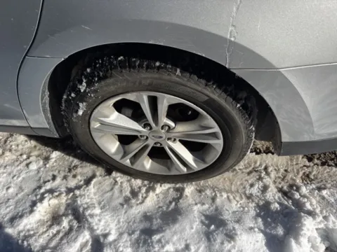 More photos of 2014 Ford Taurus SEL at Brighton Motors, MI