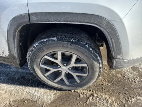 More photos of 2024 Jeep Grand Cherokee Limited at Brighton Motors, MI