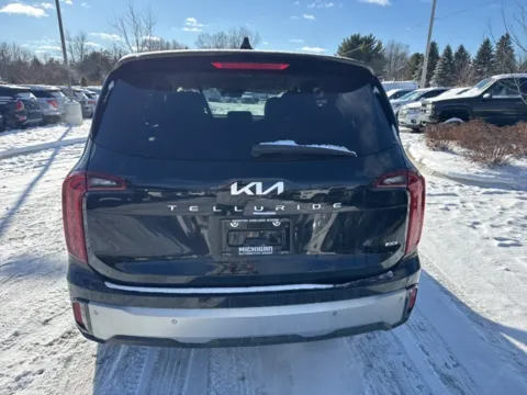More photos of 2023 Kia Telluride LX at Brighton Motors, MI