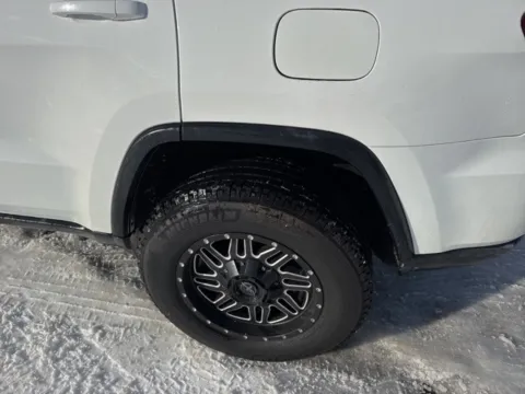 More photos of 2021 Jeep Grand Cherokee Laredo at Brighton Motors, MI