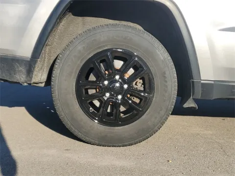 More photos of 2020 Jeep Grand Cherokee Laredo E at Brighton Motors, MI