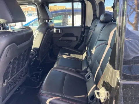 More photos of 2020 Jeep Gladiator Rubicon at Brighton Motors, MI