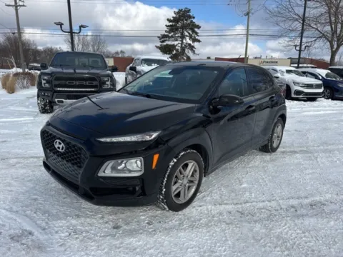 Black 2019 Hyundai Kona SE for sale in Brighton, MI