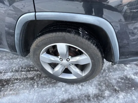 More photos of 2012 Jeep Grand Cherokee Overland at Brighton Motors, MI
