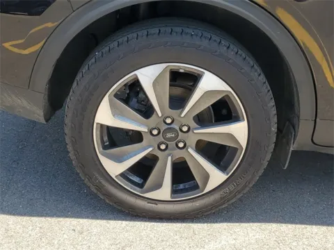 More photos of 2023 Ford Escape Platinum at Brighton Motors, MI