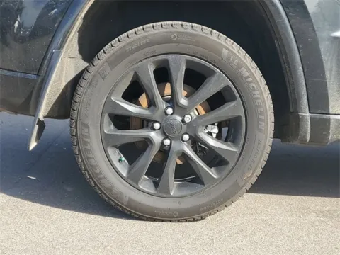 More photos of 2021 Jeep Grand Cherokee Laredo X at Brighton Motors, MI