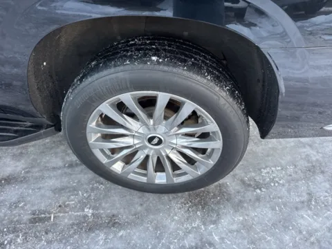 More photos of 2021 Cadillac Escalade ESV Premium at Brighton Motors, MI