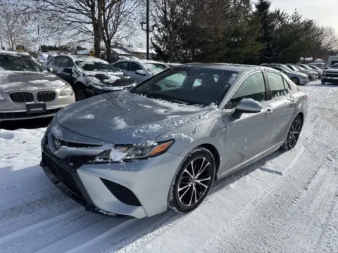 Gray 2019 Toyota Camry SE for sale in Brighton, MI