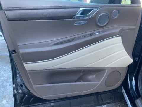 More photos of 2021 Genesis GV80 2.5T at Brighton Motors, MI