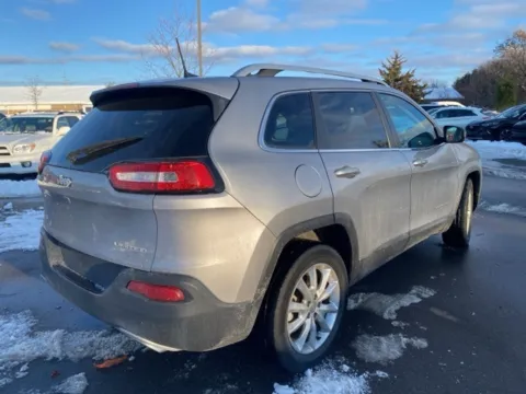 More photos of 2016 Jeep Cherokee Limited at Brighton Motors, MI