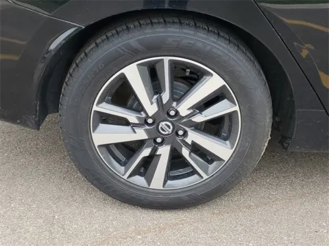 More photos of 2021 Nissan Versa 1.6 SV at Brighton Motors, MI
