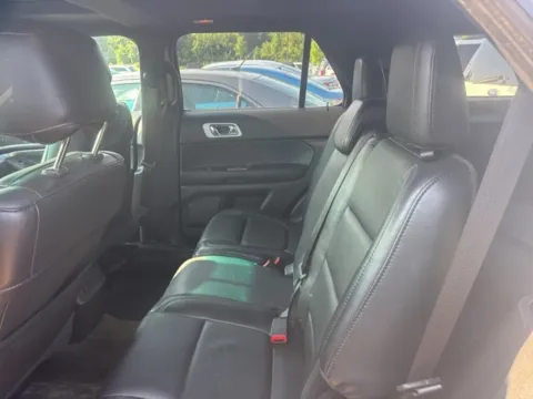 More photos of 2014 Ford Explorer XLT at Brighton Motors, MI