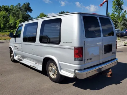 More photos of 2006 Ford E-150 RV at Brighton Motors, MI