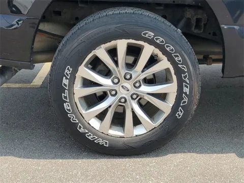 More photos of 2017 Ford F-150 XLT at Brighton Motors, MI