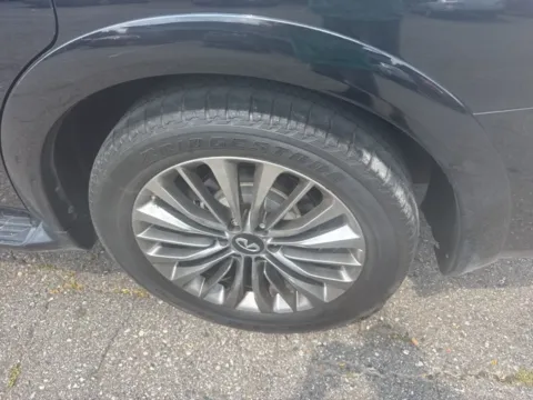More photos of 2019 INFINITI QX80 at Brighton Motors, MI