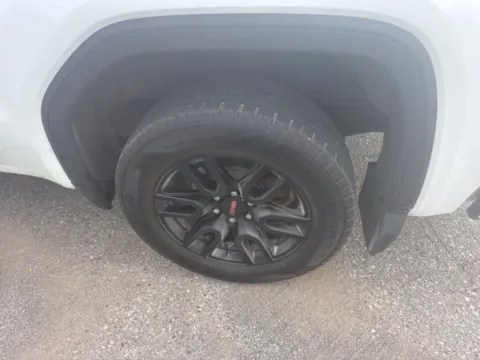 More photos of 2021 GMC Sierra 1500 Elevation at Brighton Motors, MI