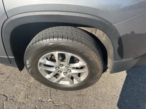 More photos of 2018 Chevrolet Traverse LT at Brighton Motors, MI