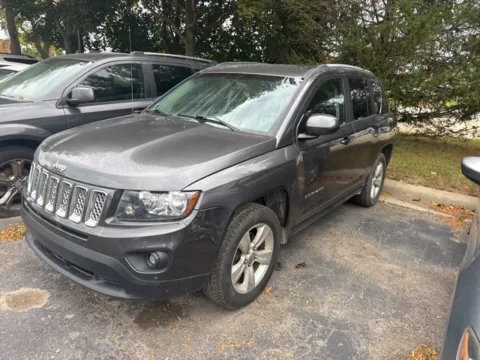 Gray 2017 Jeep Compass Latitude for sale in Brighton, MI