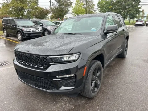 Black 2022 Jeep Grand Cherokee Limited for sale in Brighton, MI