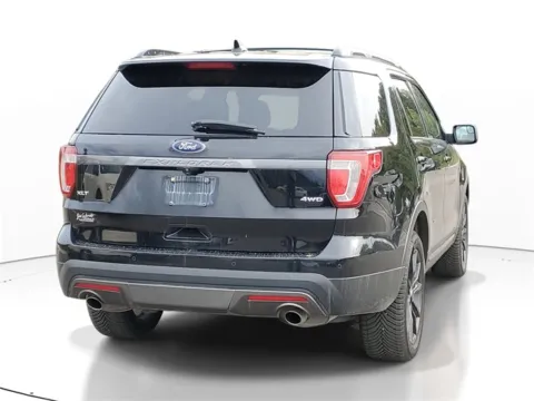 More photos of 2017 Ford Explorer XLT at Brighton Motors, MI