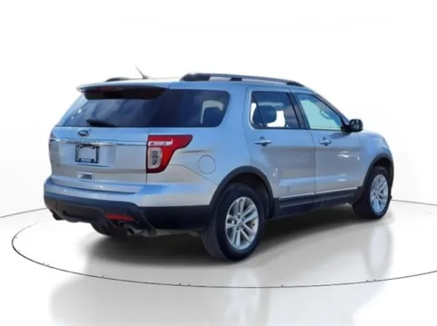 More photos of 2013 Ford Explorer XLT at Brighton Motors, MI