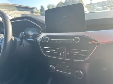 More photos of 2022 Ford Escape SEL at Brighton Motors, MI