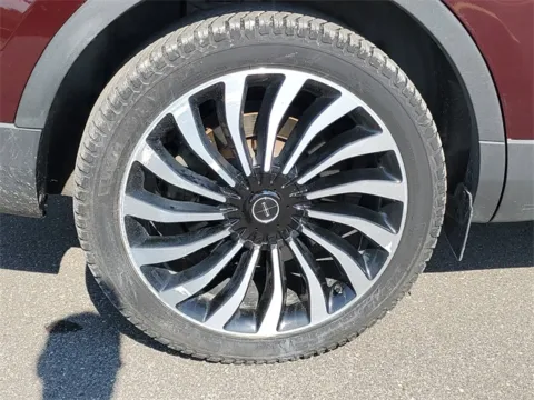 More photos of 2019 Lincoln Nautilus Black Label at Brighton Motors, MI