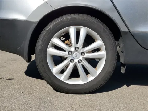 More photos of 2013 Hyundai Tucson Limited at Brighton Motors, MI