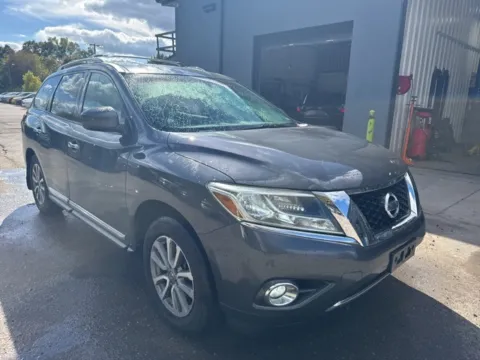 Gray 2013 Nissan Pathfinder SL for sale in Brighton, MI