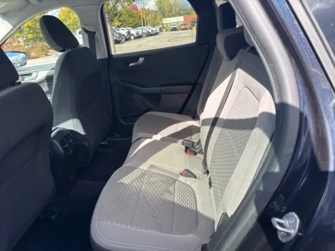 More photos of 2021 Ford Escape Hybrid SE at Brighton Motors, MI