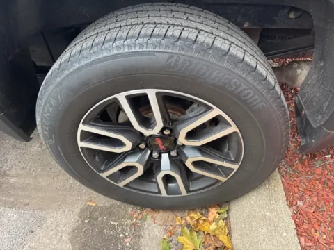 More photos of 2019 GMC Sierra 1500 AT4 at Brighton Motors, MI