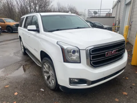 White 2015 GMC Yukon XL SLT 1500 for sale in Wixom, MI